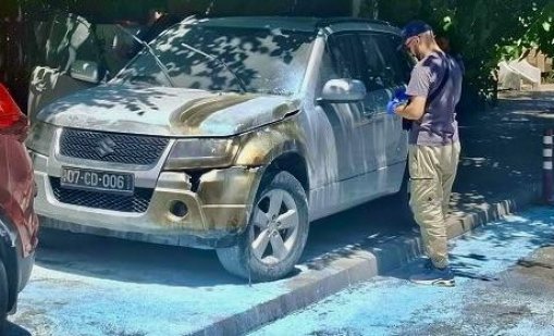 Нова провокация в Скопие: Запалиха коли на българското посолство 