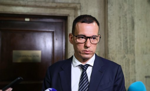 Васил Терзиев видя странности след обиските и отвеждането на Барбутов