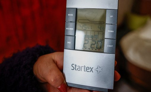 Без ток, вода и топлина: В Киев се опиват да оцеляват при минус 20&deg;C (СНИМКИ)