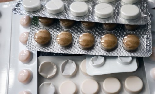 Спецакция в София: Иззеха лекарства, забранени за продажба