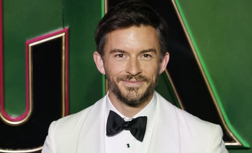 Джонатан Бейли е обявен за най-сексапилния мъж на 2025 г. от списание "Пийпъл"