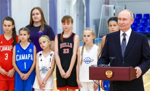 Русия се завръща в световния спорт, ЕС обмисля как да реагира