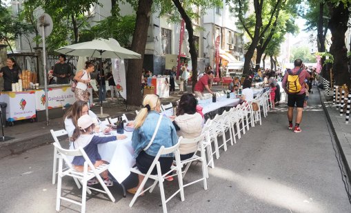"Донеси храна. Опознай съседа“ в София се провежда за трета година