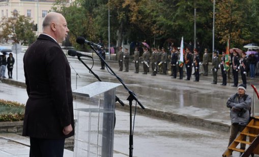 Желязков: Доходната политика в сектора на отбраната ще продължи да се развива