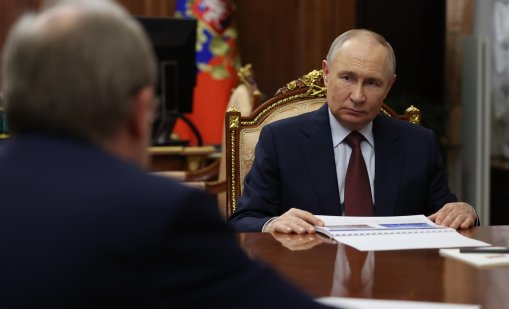 Русия изпраща отвлечените украински деца на фронта да се бият срещу бащите си