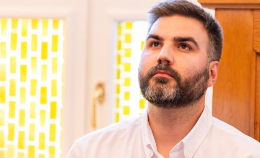 "Игра" от Ангел Иванов &ndash; истории от миналото, в чието стъкло можем да се огледаме