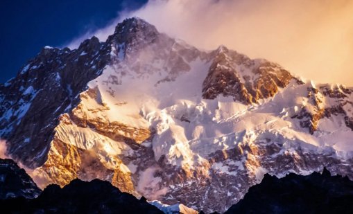 Лавина уби седем катерачи в Хималаите