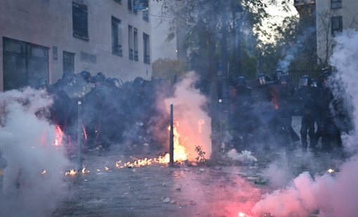 Сблъсъци между протестиращи и полицията в няколко френски града