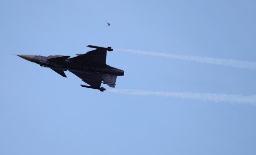 Украйна ще получи изтребители Gripen: защо Швеция смята самолета за подходящ срещу Русия?