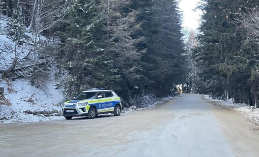 Сняг вали в Родопите