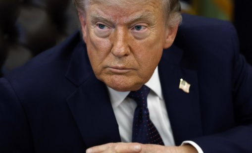 За пореден път Тръмп задряма по време на среща ВИДЕО