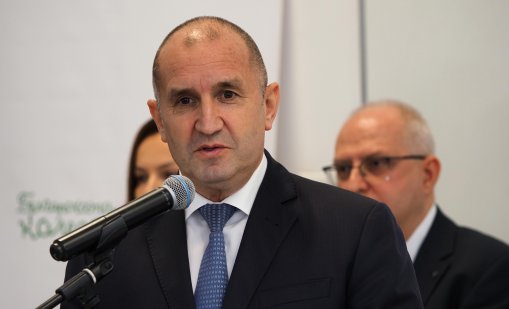 Радев за протеста: Изходът е само един: оставка и предсрочни избори