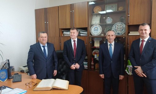 Адемов: По 500 заявления на час се подават за помощта за горивата