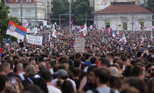 Има ли връзки между престъпния свят и президента на Сърбия Вучич?