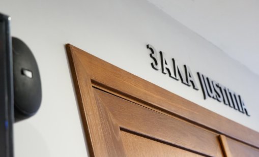 Помелият шест коли Филип Маркулиев излиза от ареста срещу 5 бона