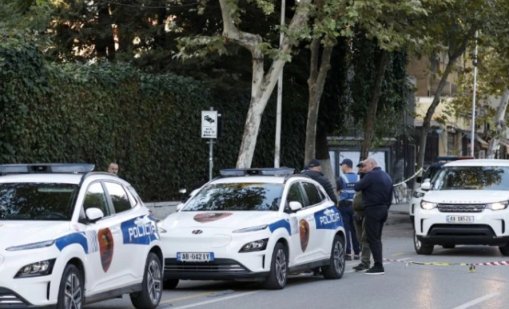 Гръмнаха албански съдия по време на заседание в залата