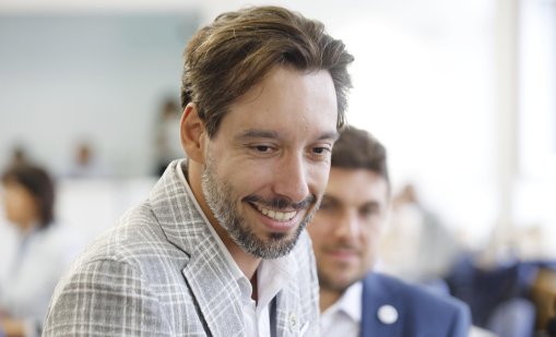 Борис Бонев като иноватор: Прочете декларация-пълнеж, написана от ChatGPT