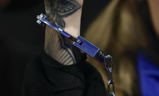 Майка отвлече 11-годишно, тормозило сина ѝ, за да го накара да се извини  