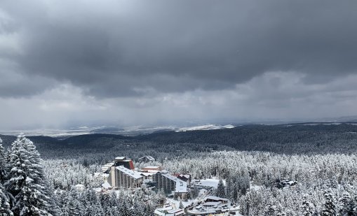 Спасиха тийнейджъри, колата им затънала край хижа &bdquo;Марица&ldquo;