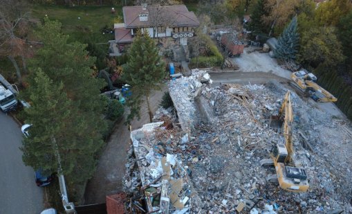 Събарят сарая на Доган в „Бояна“