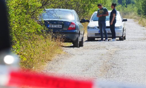 Полицаи спипаха над 350 кг канабис в местност в петричко село 