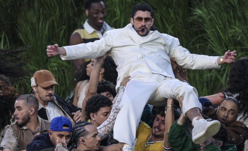 Тръмп се заяде с Бед Бъни, танците на Супербоул му били &ldquo;шамар в лицето&rdquo; за Америка