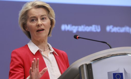 Фон дер Лайен е начело на класация на "Форбс" за най-влиятелните жени в света