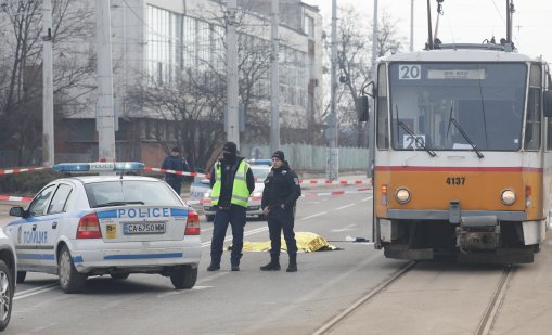 Камион прегази пешеходец в столичния квартал "Слатина"