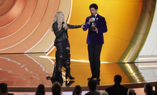 Доналд Тръмп плаши комик със съд, нарече го "жалък и идиотски водещ" 