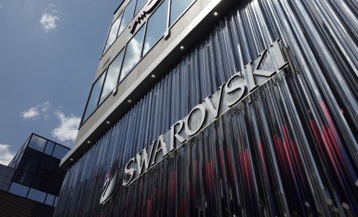 След Лувъра задигнаха бижута и от магазин на "Сваровски" в Париж 