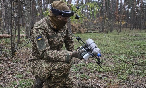 Турция представи най-новия си дрон камикадзе