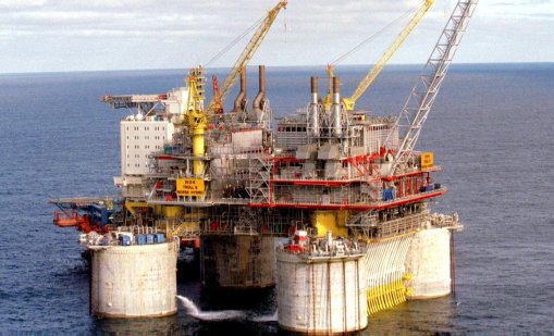 Богатата Норвегия има запаси от гориво само за още 20 дни 