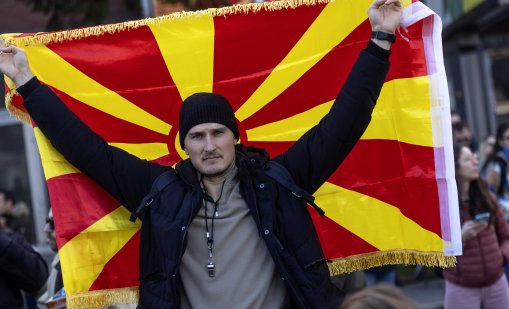 Македонският език е оставен на милостта и немилостта на България 