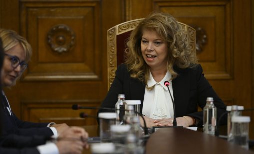 Йотова връчва мандата за съставяне на правителство на 7 май