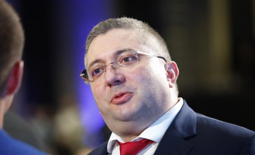 Нанков: Демерджиев да пита Шишков защо е избрал точно тези фирми за мантинелите