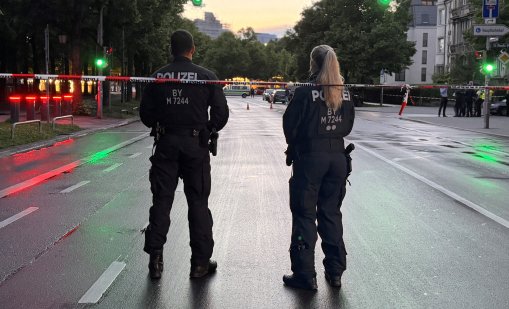 В Германия полицията застреля мъж, въоръжен с нож 