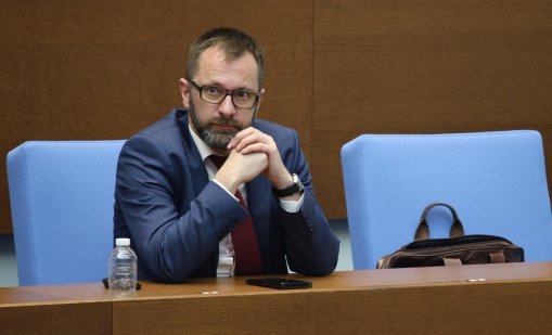 ИПБ пита шефа на АПИ за бонуси за "добре свършена работа"