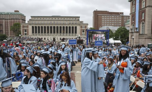 AI чете есета, подпомага за подбора на студенти в САЩ