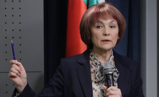 Звучи като виц: ЦИК пита "Сиела Норма" защо са им 40 лопати, било лаптопи