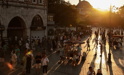 Не е само у нас: Над 1/4 от младите хора в Турция нито работят, нито учат