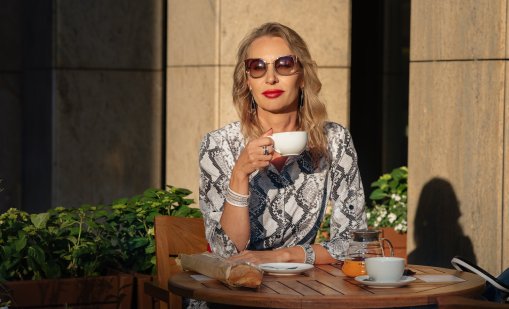 5 основни елемента от летния гардероб за всяка жена над 50 
