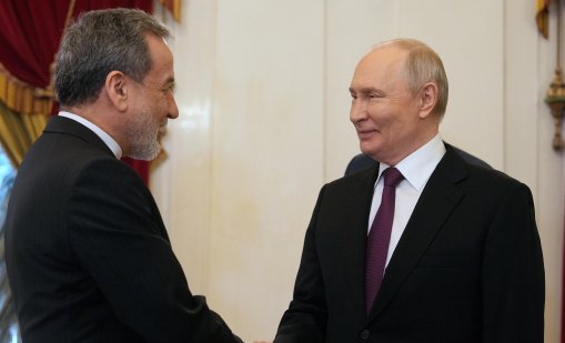 Иран: Техеран разглежда искането на САЩ за преговори