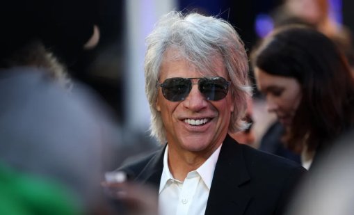 Бон Джоуви се връща на сцената след операцията на гласните струни