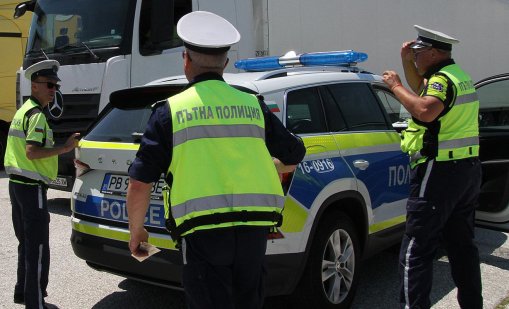 Автомобил се запали на магистрала "Тракия" малко преди София