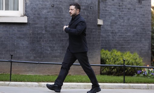 Зеленски сериозно обмисля да не се кандидатира за президент 