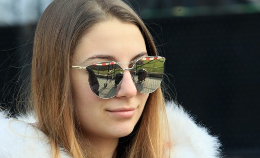 Михаела Маринова пръска чар от плажа