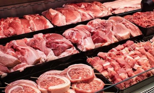 Амстердам първи в света забранява рекламите на месо и горива