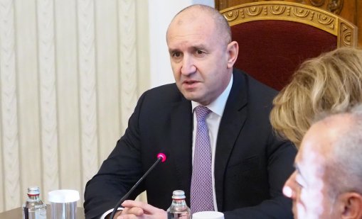 Радев ще се срещне с БСП и ИТН за консултации след оставката на кабинета