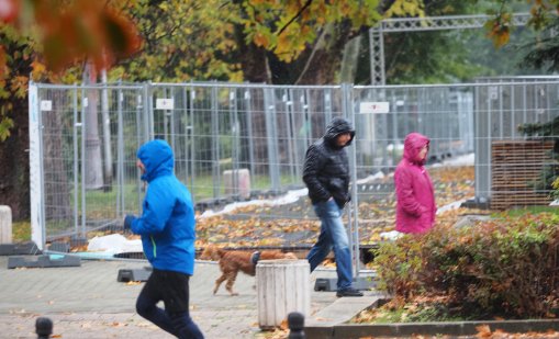 Облачно ще е и в неделя, с температури между 15° и 20°