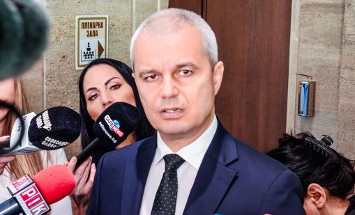 Костадинов попита: Кой плаща бензина на US самолетите на летището?
